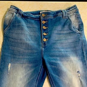 Size 13/30 Kancan jeans